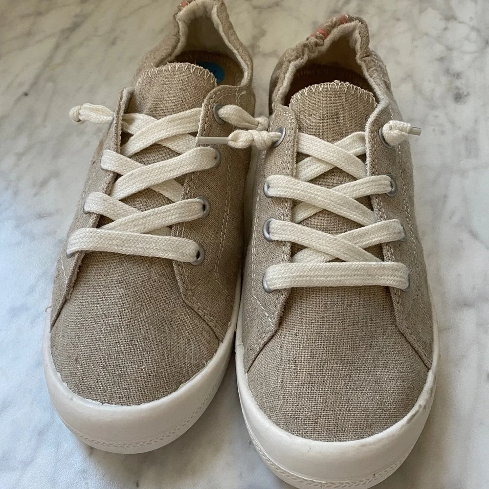 Madden Girl Women’s Lightweight Barkley Beige Canvas Sneakers New size 7.5 - Picture 1 of 6